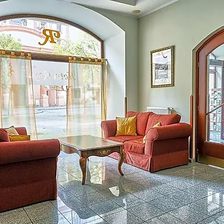 Royal Hotel