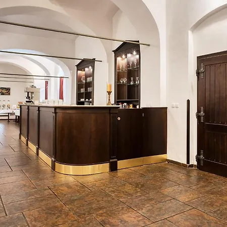 Royal Hotel