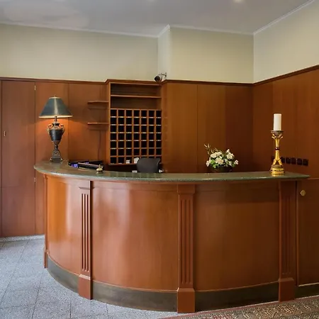 Royal 4* Chomutov