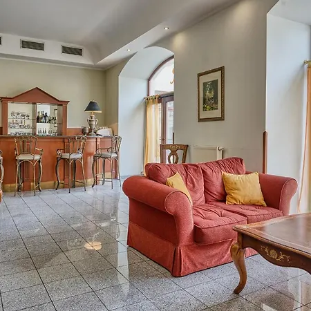 Royal 4* Chomutov