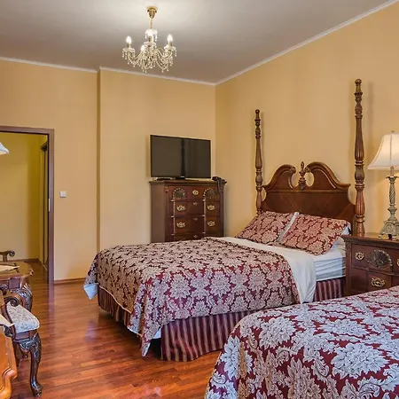 Royal Hotel