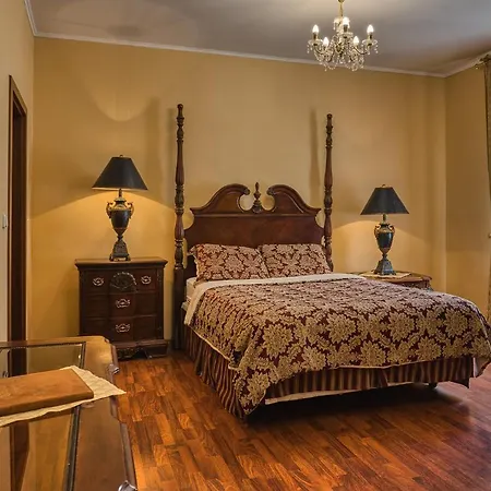 Royal 4*