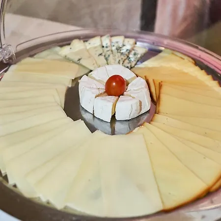 Royal ホテル ホムトフ