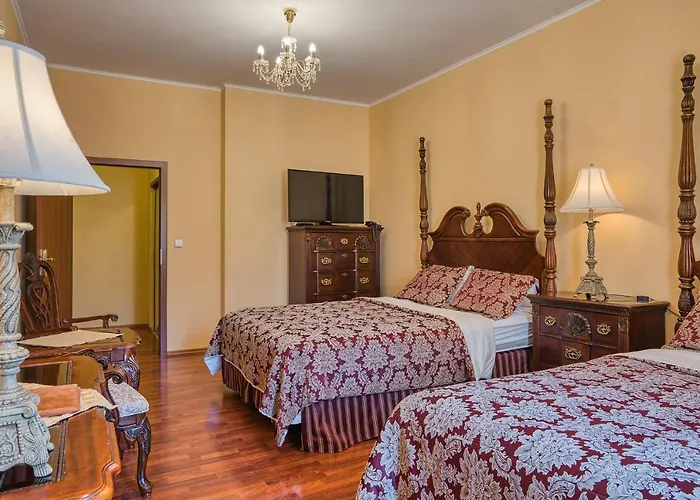 Royal Hotel
