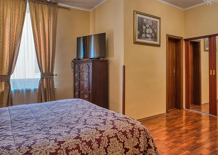 Royal 4*